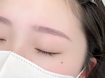 ネプチューン ネイルアンドアイラッシュ 二子玉川店(NEPTUNE)の写真/【初回限定★眉毛ワックス¥4980】1人1人の骨格に合わせた美眉をご提案☆選べるデザインで理想を叶えます♪