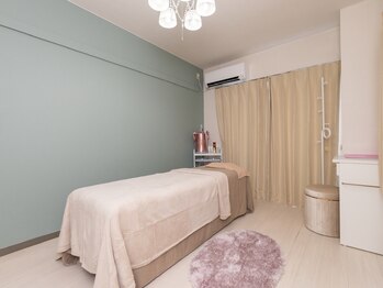 エイジングケアサロン　Daisyの写真/隣の話し声も気にならない。自分だけの贅沢な時間を過ごせる、1対1の完全個室プライベートサロンです。