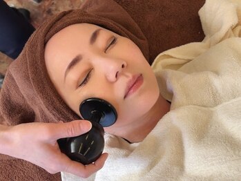 アールビーシー(RbC)の写真/毛穴の開きやくすみ、顔周りのもたつきに徹底ケア！“肌の土台”から整え、思わず触れたくなる素肌へ☆