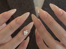 ワンカラー+ビジューパーツ