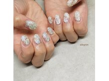 シルニー リム(Silny rim)/アシンメトリーニュアンスネイル