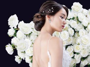 サロン ド プロデュース(salon de PRODUCE)の写真/背中・顔・デコルテは写真映え肌に！挙式直前集中トリートメントで輝く透明感◎