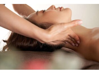 阿里郎リラクゼーション 宮益坂店/デコルテ《首、肩付き》