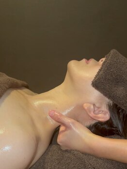 ベリーケア(BERRY CARE)の写真/凝っている箇所をほぐしながら流すことで滞ったリンパや血流を促進。施術後の爽快感がやみつきに…☆