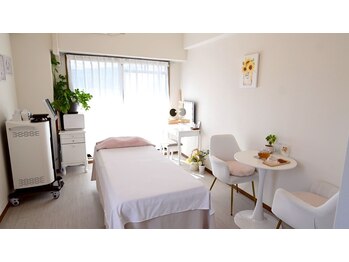 ヒナタ(HINATA)/サロン内観