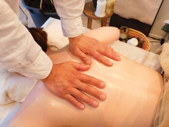 タマヤビューティー 名古屋本山(Tamaya beauty)の写真/寝落ち必須のリンパマッサージの極上手技で心と体をゆったりともみほぐし。贅沢空間で非日常体験を+*本山駅