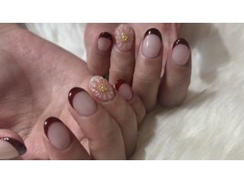 大人っぽフレンチネイル