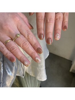 イル(iLL)/nuance nail.