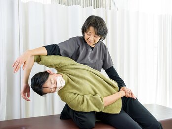 ホネツギ浦和整体院(HONETSUGI浦和整体院)/広背筋ストレッチ