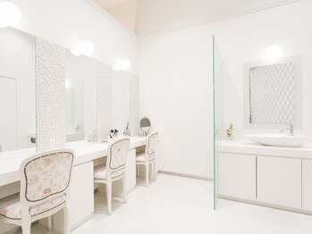 ICI サロン シンパシー イオン店(ICI Salon Sympathy)/メイクルーム