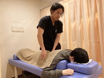 菊名ほしぞら整骨院の写真/柔道整復師資格保有の熟練の高技術スタッフによる施術で腰痛・肩こりを改善◎【マッサージ￥3000～!!】