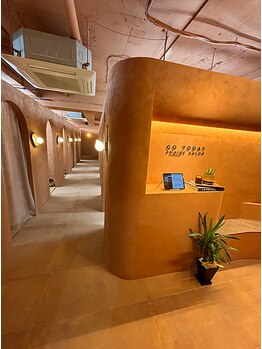 Reika|メンズ眉×HBLの写真/【横浜駅にメンズ眉毛サロンがNEW OPEN♪】プロの技で目元の魅力を呼び覚ます!整った眉毛目指しませんか?