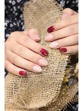 キダチ(Kidati)/ボルドー小花ネイル