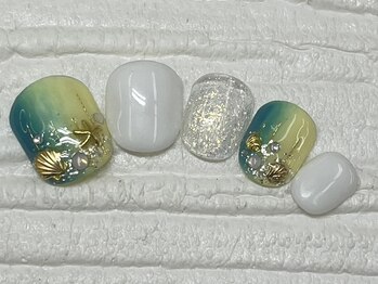 ハニービービー(Honey Bee Bee)/夏フットネイル