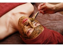 ユウェル(JUWEEL)の雰囲気（クリスティーナの皮剥けなしハーブピーリングで肌改善◎つや肌に）