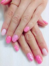 ネイルサロン ティアラリュクス 市川北口店(Tiara Luxe)/ピンクドット