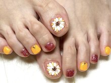 スーン(S∞N)/向日葵フットネイル