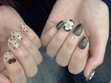 ネイルズバー 新宿店(Nails Bar)/上品ドット×フラワーネイル