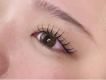 キュー(cue)の写真/《新メニュー導入☆》最新技術＆healthy♪パーマ×まつエクで逆さまつ毛の方にもキレイな目元に◎
