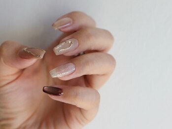 ディーネイル(DEE nail nagoya)の写真/【長さだし10本＋フルオーダー90分¥14300】指先が綺麗に見える自然な長さ出しが人気♪イベントネイルに◎