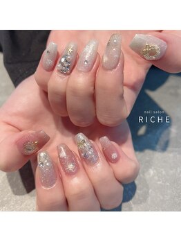 リッシュ(RICHE)/キラキラクリスマスネイル!