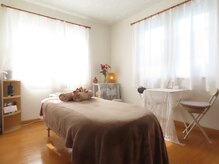 フワリ(fu wa ri)の雰囲気（明るい日差しの入るシンプルなお部屋）