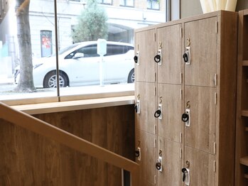 ラクリア整体院/ロッカー