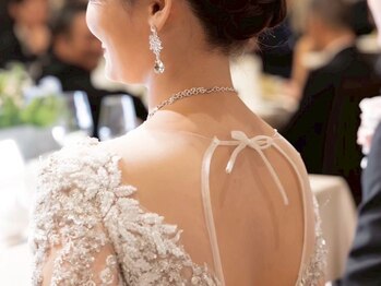 ヒロ ギンザ ヘアーサロン 銀座店 本店(HIRO GINZA HAIR SALON)の写真/美肌シェービング◎水着やオフショル&紫外線が気になるこの季節に魅せ肌へ!襟足背中/襟足~腰までコースも有