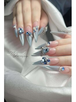 幻想的なブルーキャッツアイ