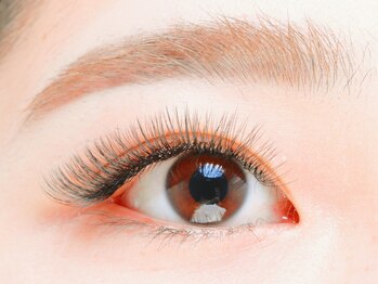 アイラッシュスペシャリティサロンビー 大阪京橋店(Eyelash speciality salon Be.)の写真/【地まつ毛診断付/スタッフ全員高技術!】他ではない仕上がりに満足度◎丁寧接客と抜群のモチも人気の秘訣☆