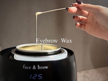 エム(M)/eyebrow wax