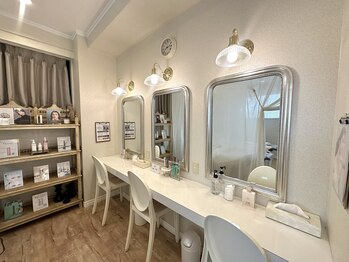 まつげエクステサロン プリューム アイ ビューティー 表参道店(PLUME EYE BEAUTY)/【表参道店】メイクブース