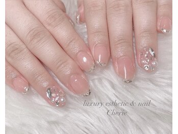 シェリエ(Cherie)/ガラスフレンチ/ストーンネイル