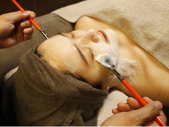 ナチュラックスビューティー 恵比寿店(NaturaxBeauty)の写真/【渡韓せずに韓国美肌管理が叶う!】お肌悩みを改善し理想の肌をGET☆ララピールで内側から輝くうるツヤ肌へ