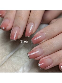 トロワ(Trois)/グラデーションネイル