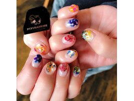 クリアベースのニュアンスネイル