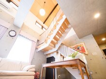 エクセレントビューティーサロン 艶(EN)/サロン待合いにて