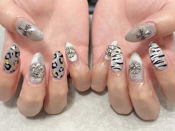 テラス(TERRACE)/ゴージャスアニマル柄デザイン