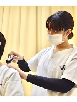 ひろがる接骨院/電気の施術で痛みを早期解消！