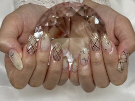 秋ブラウンチェックネイル