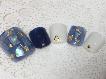 ネイルサロン リリオ(Nail Salon Ririo)/大き目シェルネイル