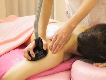 エストビューティー 池袋店(EST BEAUTY)の写真/【ガッチリ上半身でお悩みの方に◎】今年こそ本気で引き締め！腕やワキ肉のセル脂肪に徹底アプローチ☆