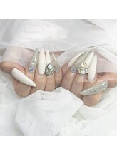 アン ジョーヌドラゴ/【ロングネイル】ホワイトネイル