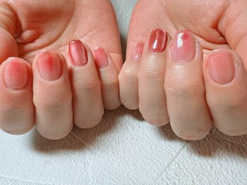 ラナンキュラス(Ranunculus)/重くならない赤nail