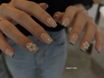 ミュースタイル(mieux style)の写真/【オフ無料★平日限定!!アート付定額ネイル¥6480～/定額サンプル170種類以上】+¥1100でパラジェル変更◎