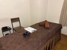 タイ古式マッサージ＆アロマエステ　みんなのタイ古式　横浜店/ベッドとマットで施術♪
