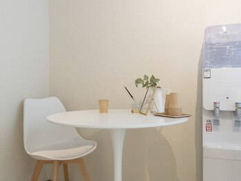 シェリール(Cherir)/サロン内観