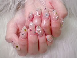 ストーンお花ネイル　担当あず