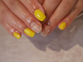 オブヘア ジユウガオカ(of HAIR jiyugaoka)/イエローネイル