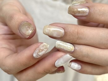 クスミ(kusumi.)の写真/シンプルなデザインこそ奥行きやフォルムが大事！爪の長さや形に合わせてお仕上げ致します◎